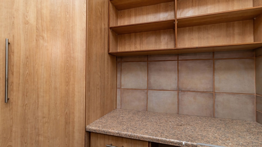 7 Bedroom Property for Sale in Safari Gardens North West